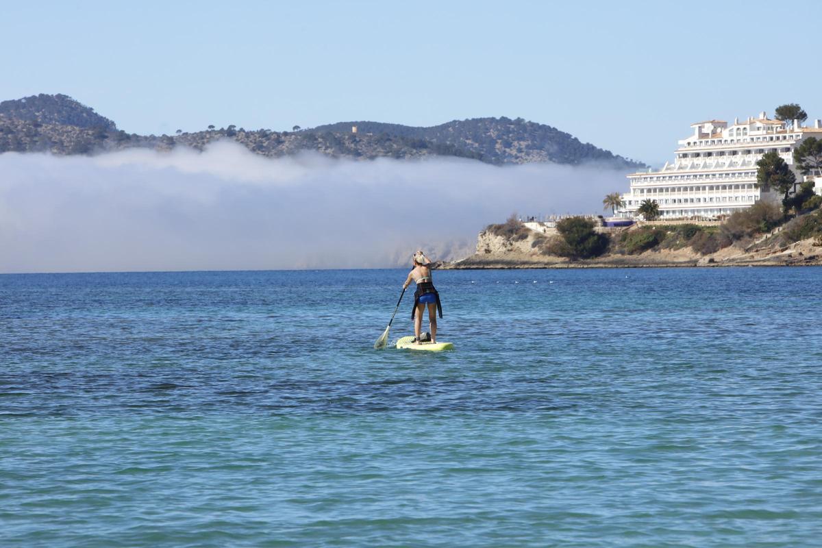 Wie eine Wand auf dem Meer: Nebel auf Mallorca