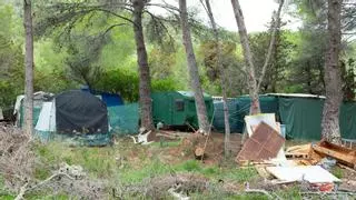 Casa Lola aguanta la respiración mientras espera la orden de desalojo