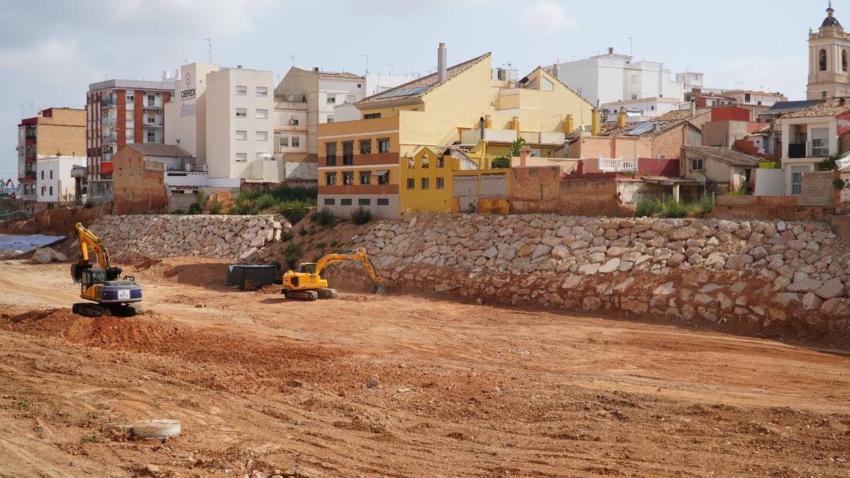 Obras en el barranco del Poyo llevadas a cabo por la CHJ.