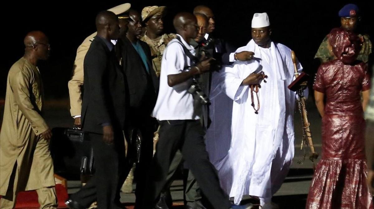 zentauroepp36986259 former gambian president yahya jammeh arrives at the airport170123182939