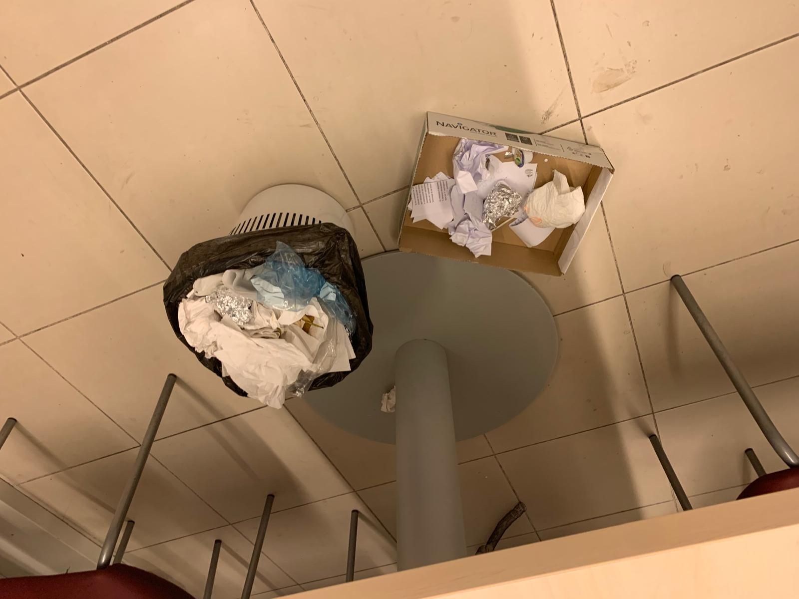 Suciedad acumulada en los juzgados de Granadilla de Abona y La Orotava