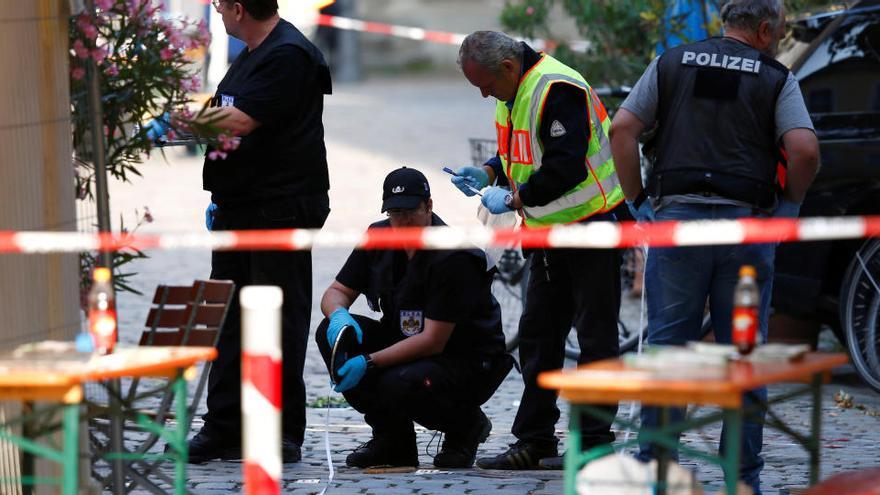 Un refugiat sirià fa esclatar una bomba enmig d&#039;una multitud a Alemanya