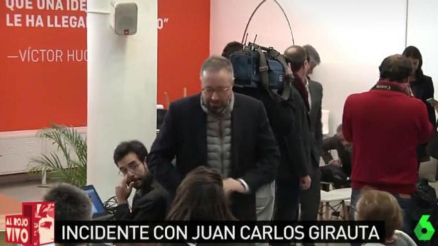 Girauta se encara con una periodista de La Sexta que preguntó por un soez tuit suyo