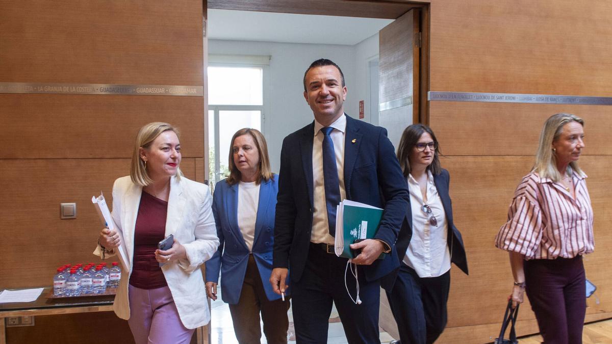 Enguix, Mazzolari, Mompó, Sáez y Carceller, en el pleno de la Diputación de Valencia de mayo de 2026