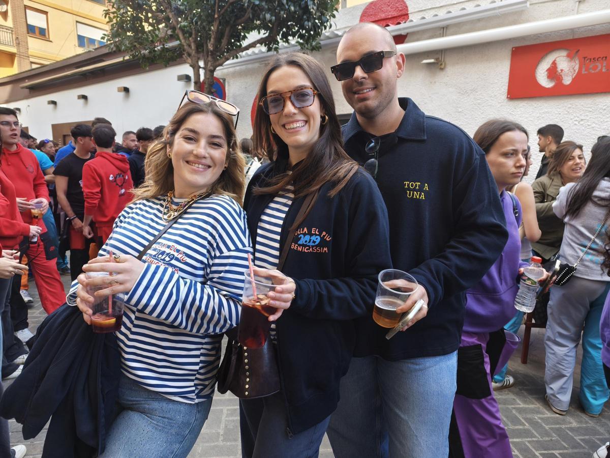 Las mejores imágenes del Día de las Peñas en las fiestas de Benicàssim