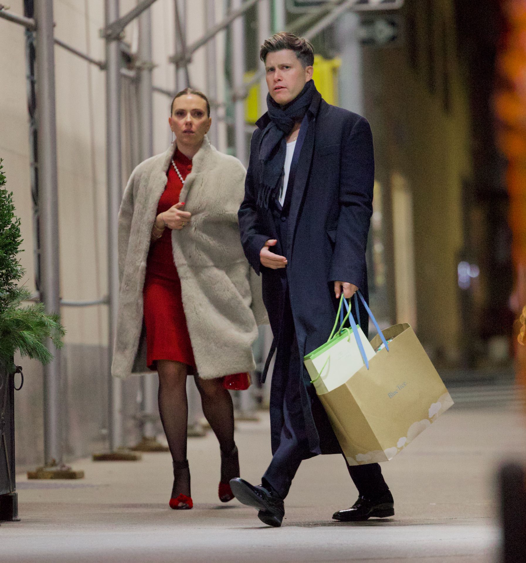 Scarlett Johansson y Colin Jost en Manhattan