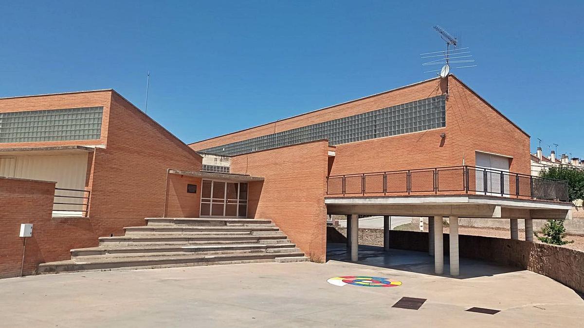 L’edifici de l’escola pública Els Roures de Sant Feliu Sasserra  | ARXIU PARTICULAR
