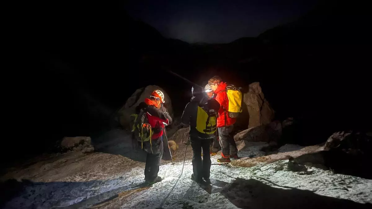 Hallan a un joven montañero muerto junto a un refugio en Asturias tras buscarlo toda la noche