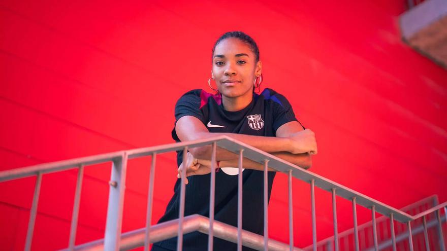 Salma Paralluelo, futbolista aragonesa del Barça: &quot;Parar fue la mejor decisión. Ahora juego con mucho menos dolor&quot;
