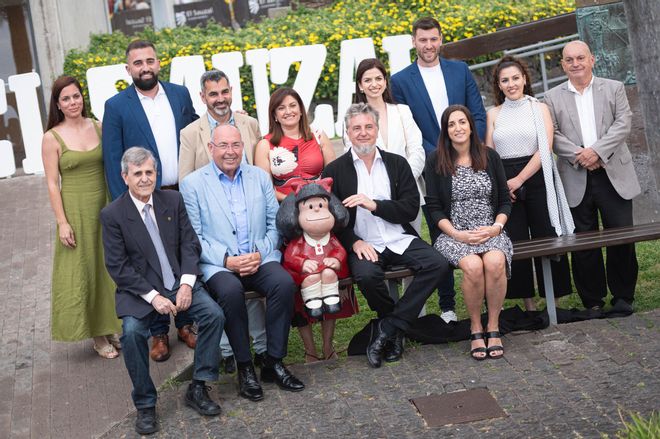 Inauguración de la escultura de Mafalda