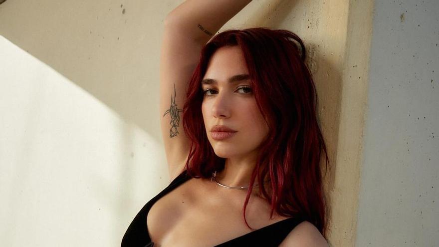 Dua Lipa pillada paseando por las calles de Madrid y Barcelona