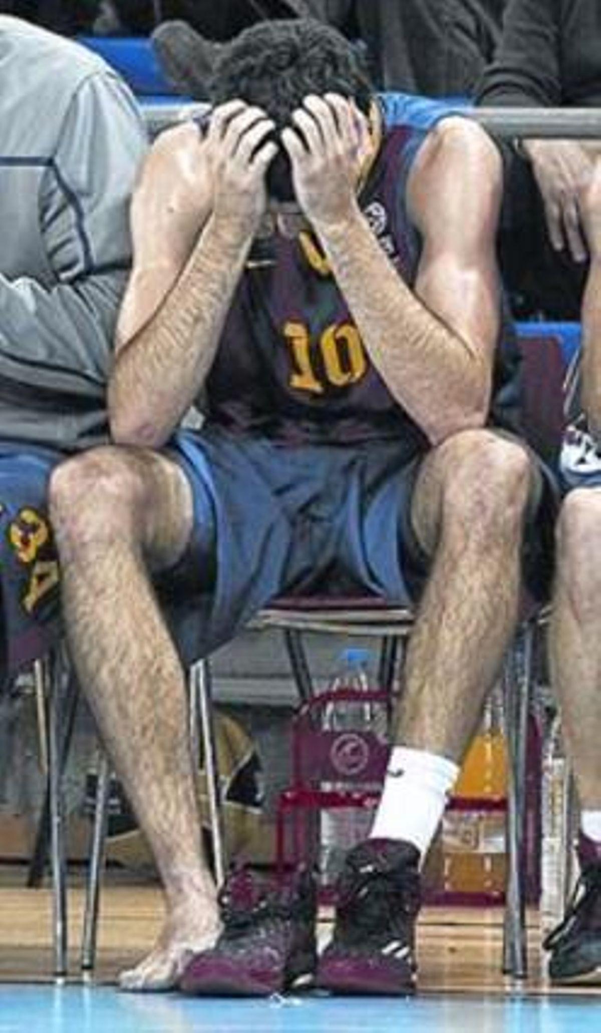Álex Abrines, lesionat al Palau. Álex Abrines, lesionat al Palau.