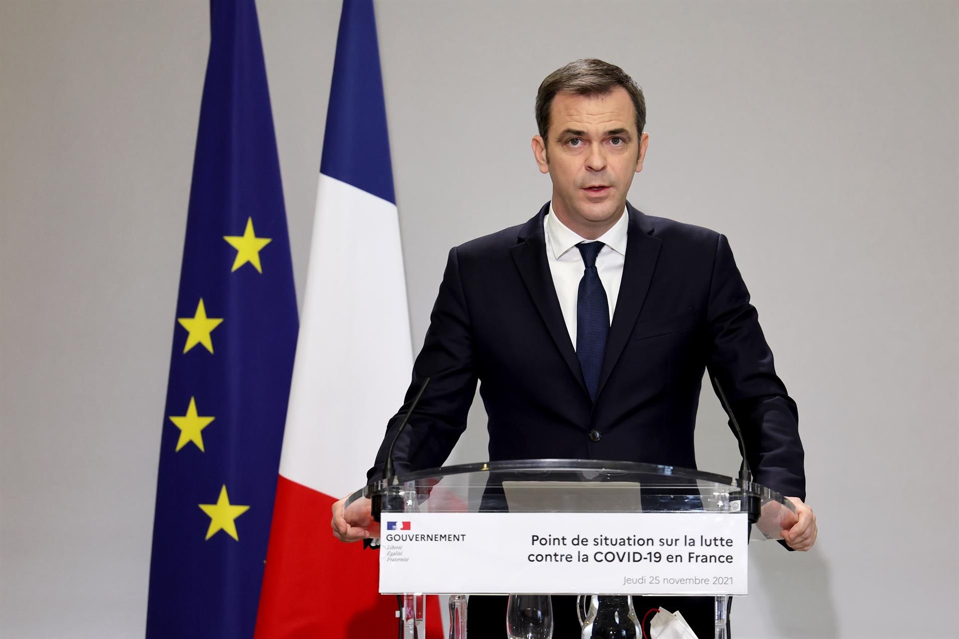 El ministro francés de Sanidad, Olivier Veran, durante una reciente comparecencia.