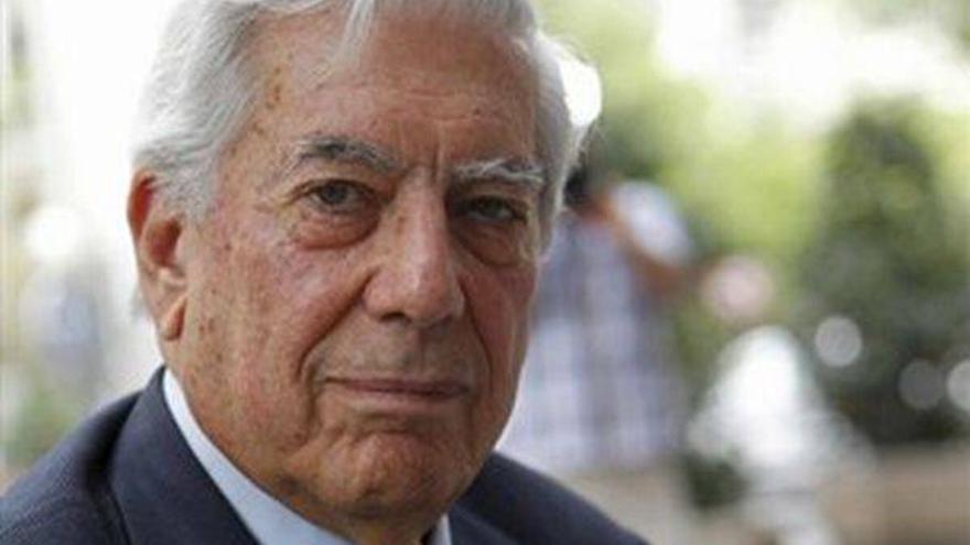 Vargas Llosa lamenta la desaparición de su antiguo amigo