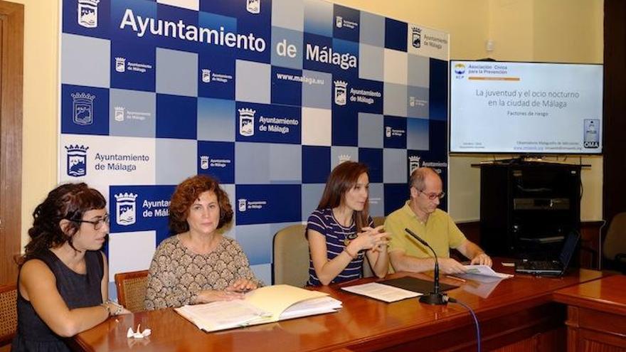 La concejala de Juventud, Elisa Pérez de Siles, en la presentación del informe.