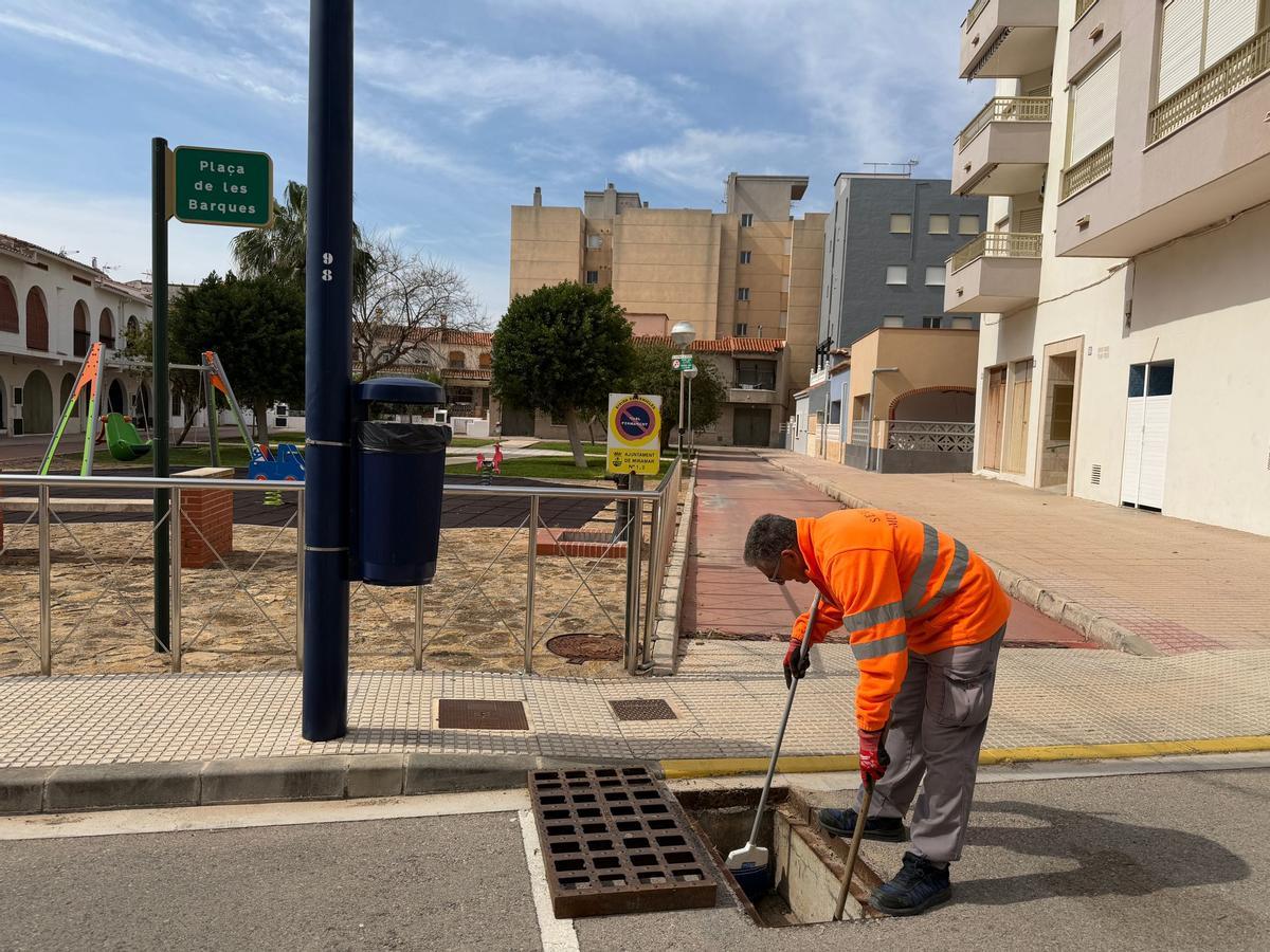 Trabajos en la red de saneamiento.