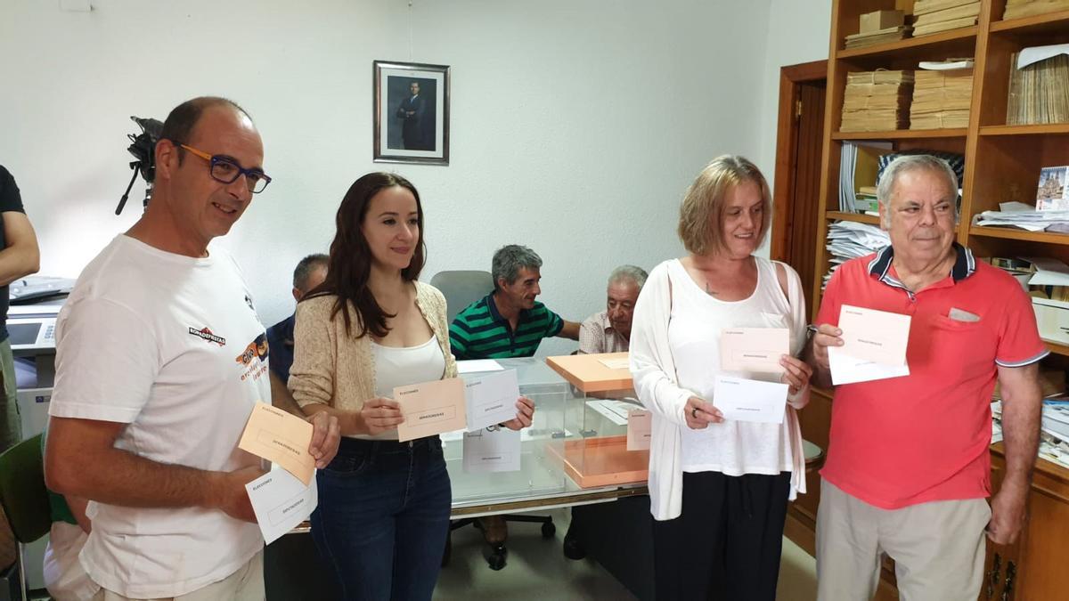 Los votantes de Villarroya, preparados para batir su récord en las urnas