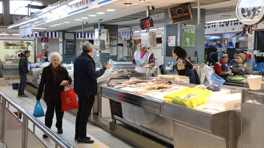 El elevado precio del pescado salvaje da un empujón en las plazas al de acuicultura