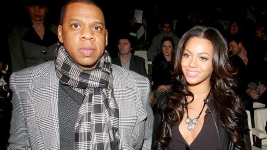 La cantante estadounidense Beyonce junto a su pareja, el músico estadounidense Jay Z.