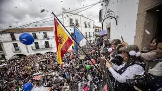 Malpartida de Cáceres celebra su tradicional Pedida de la Patatera con un día soleado y 10.000 asistentes