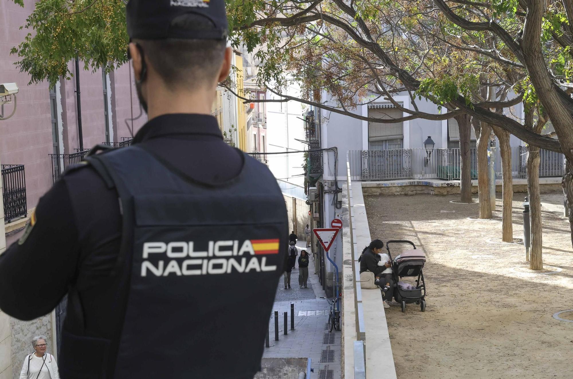 PP y Vox inauguran la polémica oficina "antiaborto" de Alicante entre críticas por "ilegal"