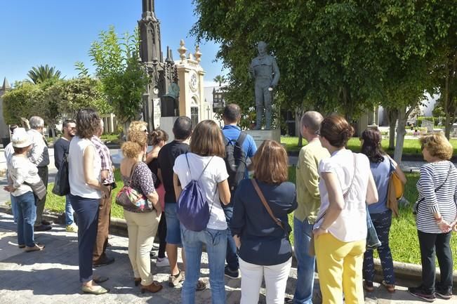 Ruta por el cementerio de Vegueta