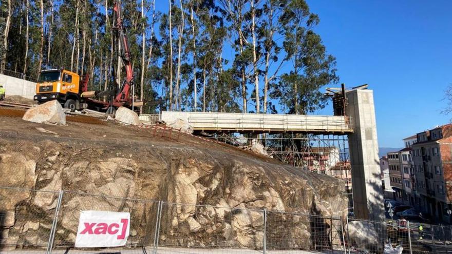 Auditorio de O Grove: ¿a las puertas de la gloria o a los pies de los caballos?