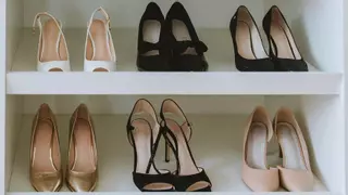 Ikea arrasa con el zapatero corredero que es perfecto para la entrada de casa