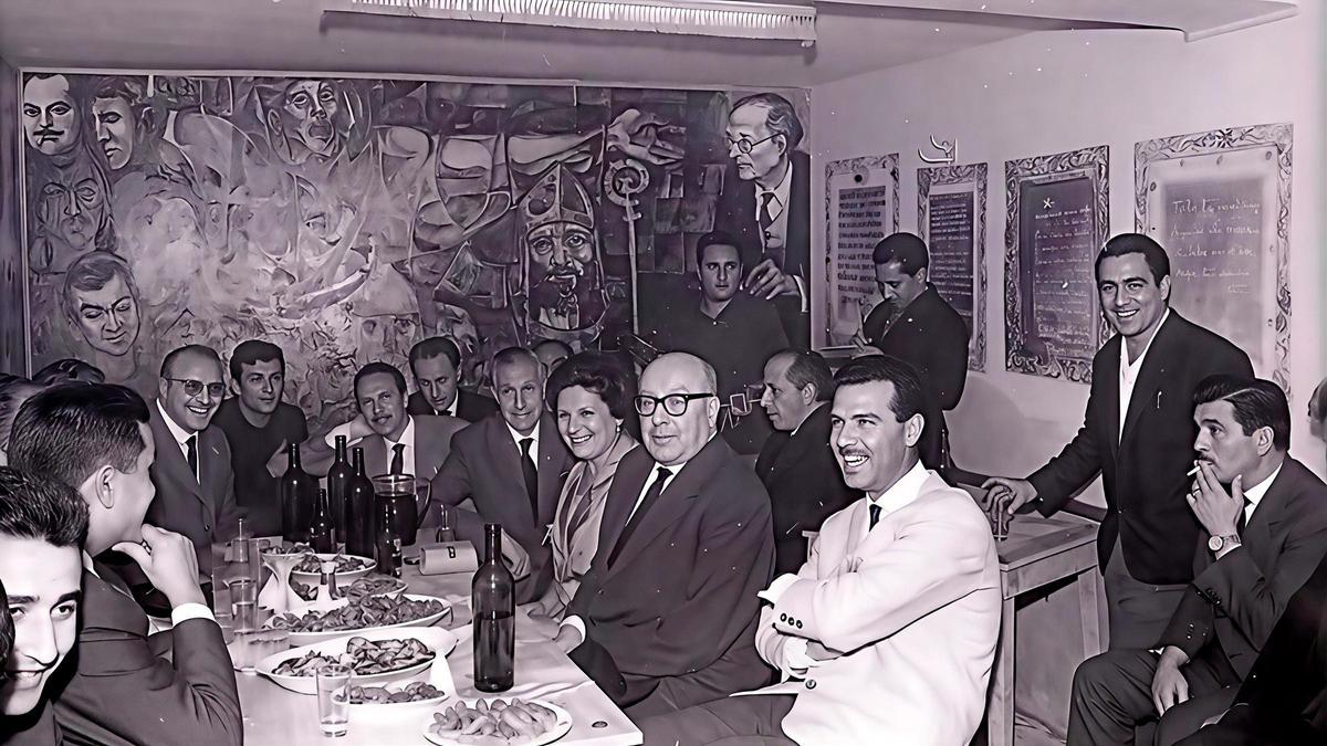 Ramón Otero Pedrayo e Matilde Llória en O’Volter.