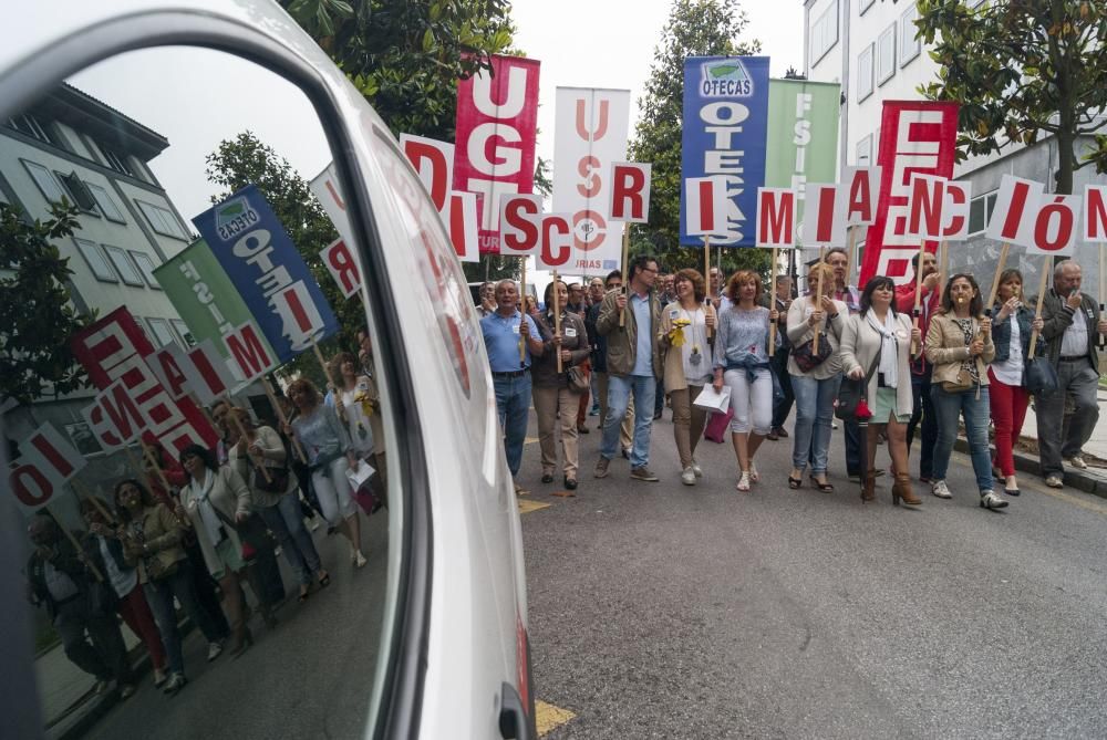 Manifestación convocada por los sindicatos de la enseñanza concertada