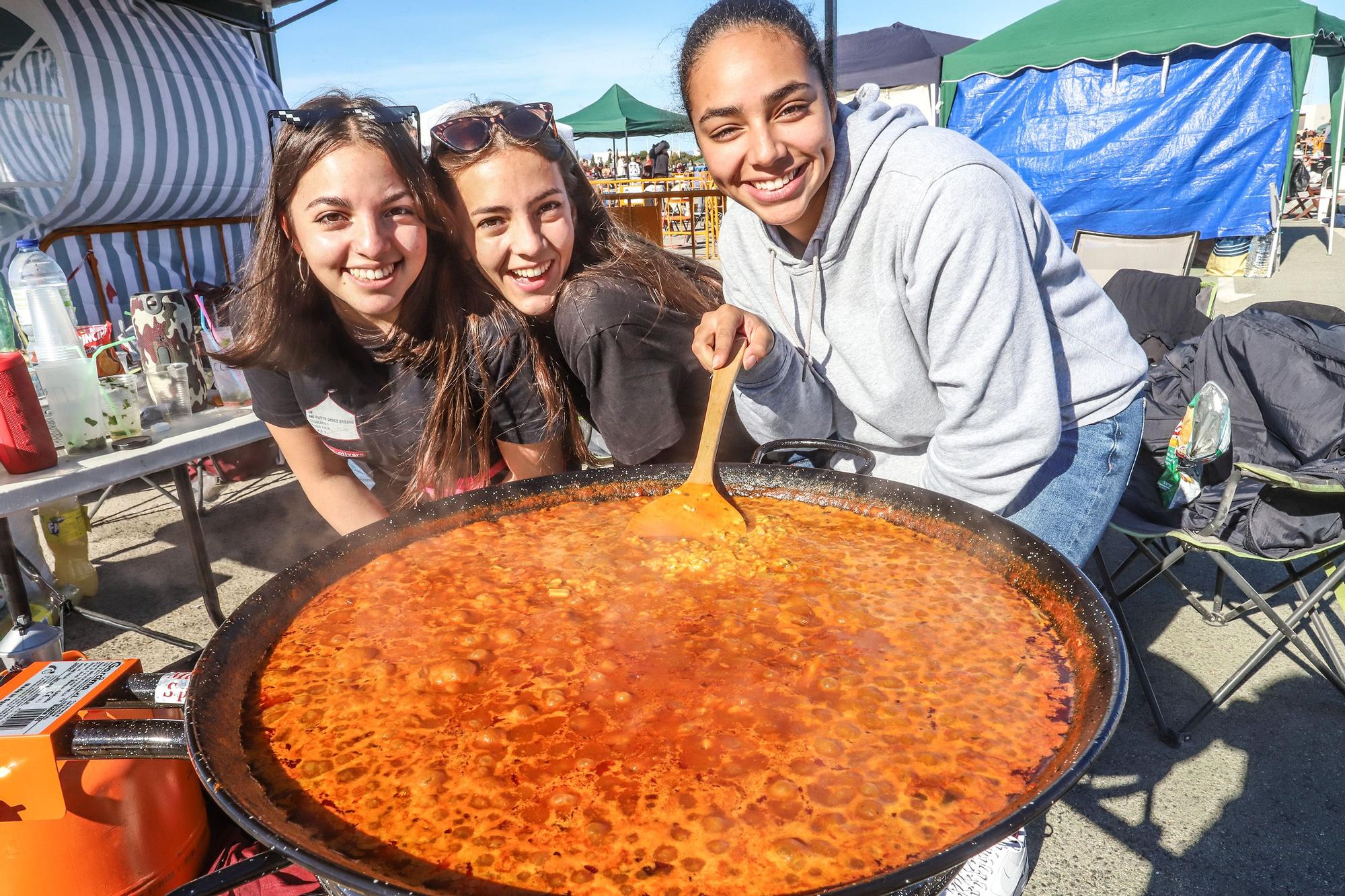 Torrevieja celebra sus paellas sin perder la ilusión