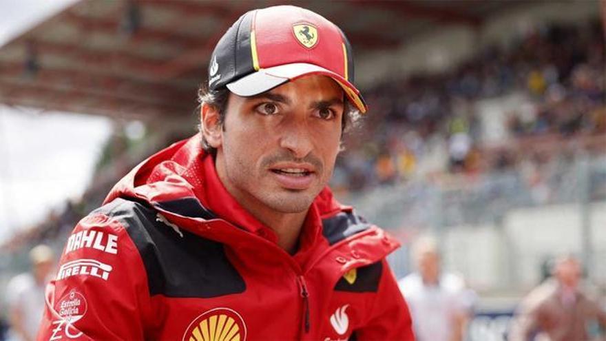 El piloto Carlos Sainz saldría de Ferrari en 2025