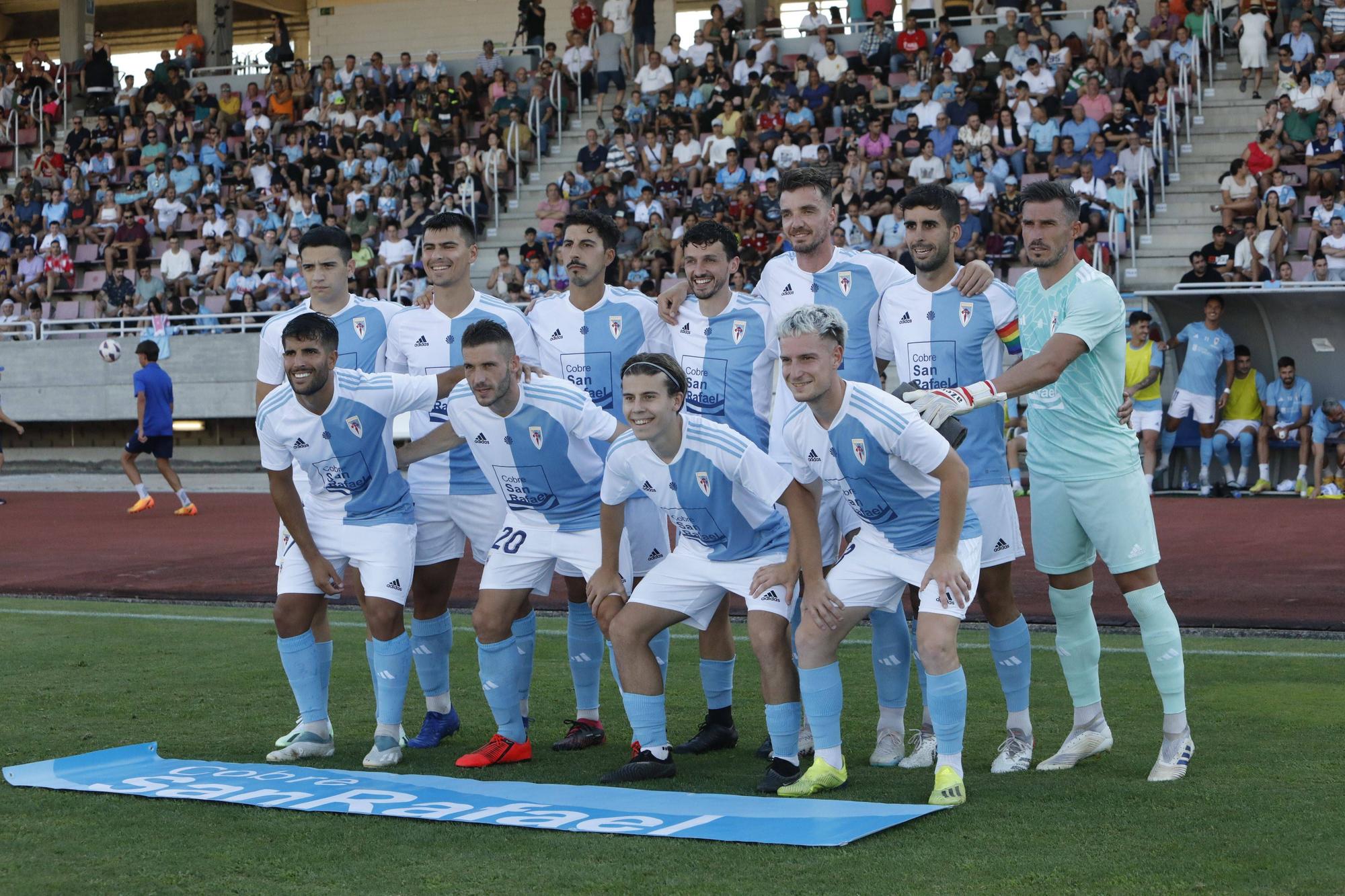 El Celta Golea al Compos en el ansiado choque amistoso