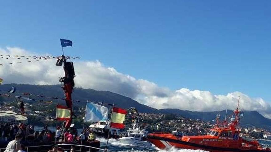 Un momento de la procesión marítima de Moaña. // S.Á.