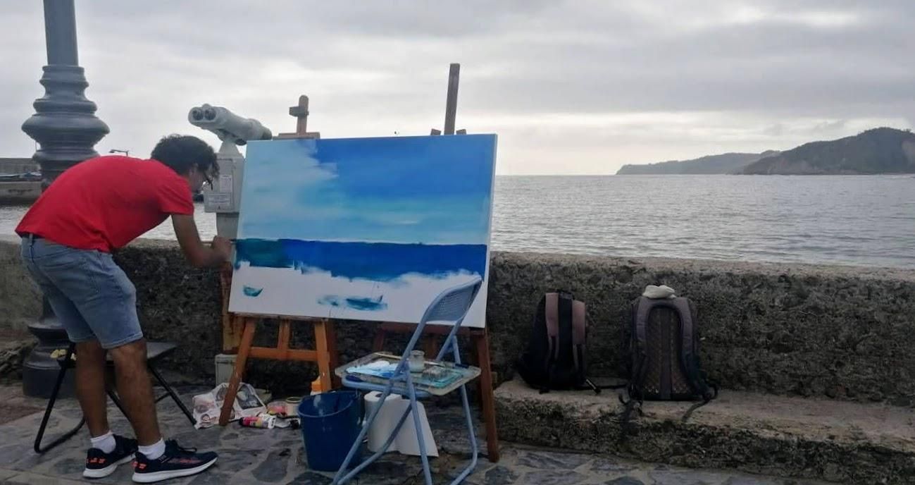 Tazones está hecho un pincel: así fue la gran cita de pintura al aire libre de la localidad marinera