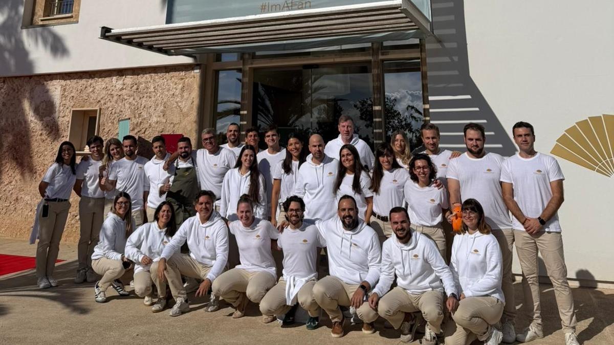 El equipo organizativo de las jornadas de selección para el nuevo hotel.
