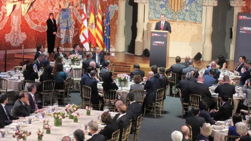 El Rey apela a la "cooperación institucional" en su discurso en la cena del MWC