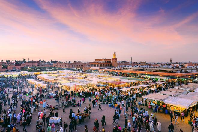 Marrakech es una de esas ciudades que puede enamorar o espantar al viajero.