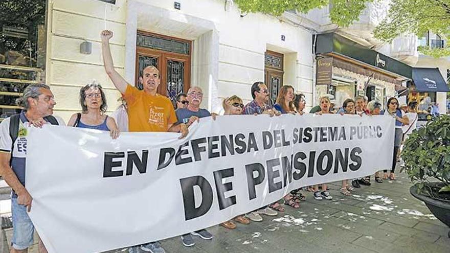 Jubilados piden pensiones dignas