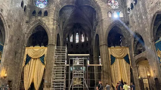 VÍDEO | Girona ultima la seva transformació en el regne de Corona per al rodatge d'"Enredados"