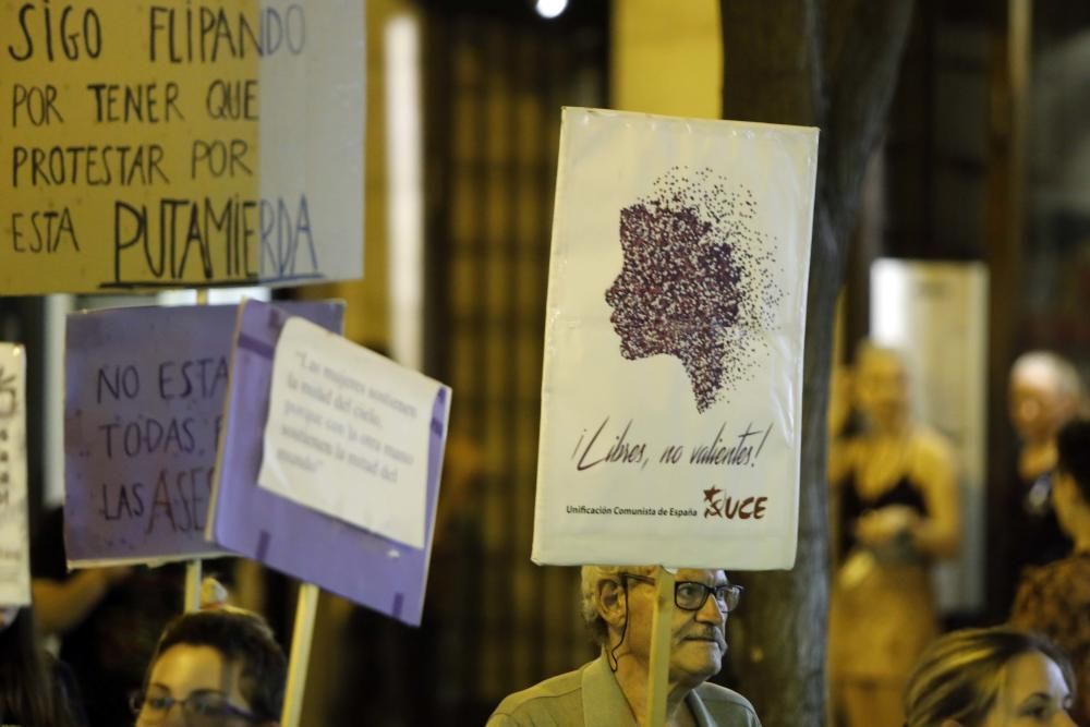 Manifestación en València por la emergencia feminista contra el maltrato