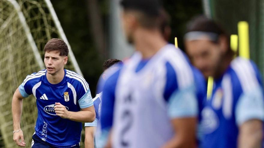 El Oviedo arranca la semana con buenas noticias: dos nuevos jugadores con el grupo