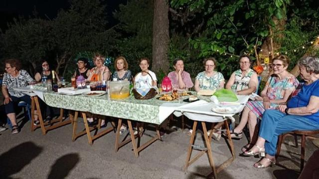 Participantes en la noche de San Juan de Gurrea.  | SERVICIO ESPECIAL