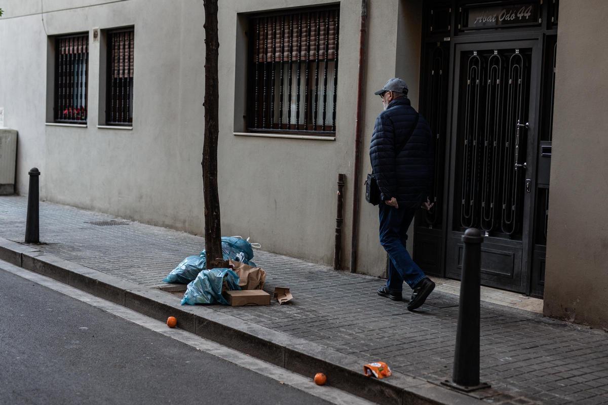 Errores del sistema puerta a puerta de recogida de basuras en Sant Andreu