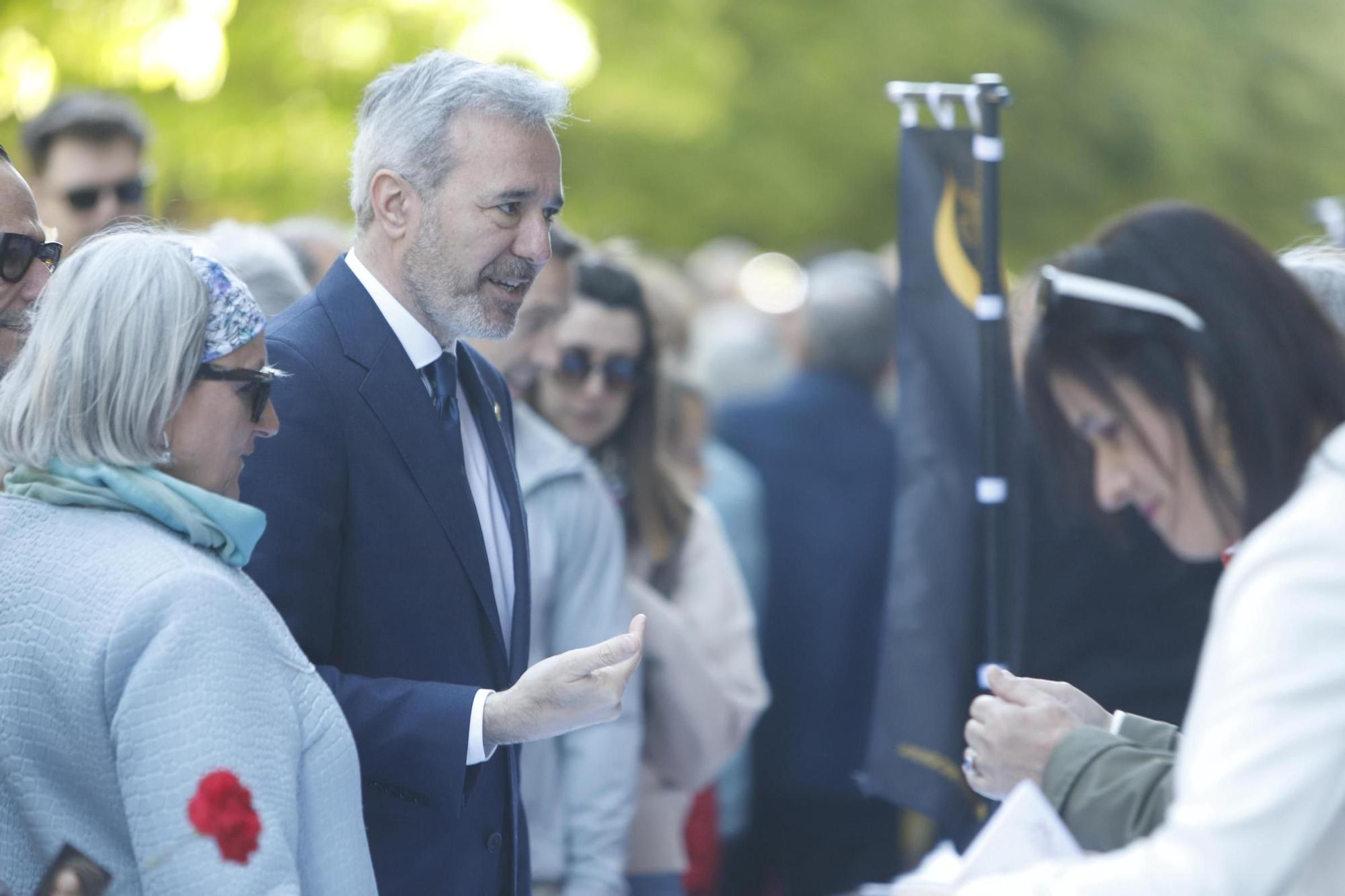En imágenes | Multitudinario Día del Libro en el centro de Zaragoza