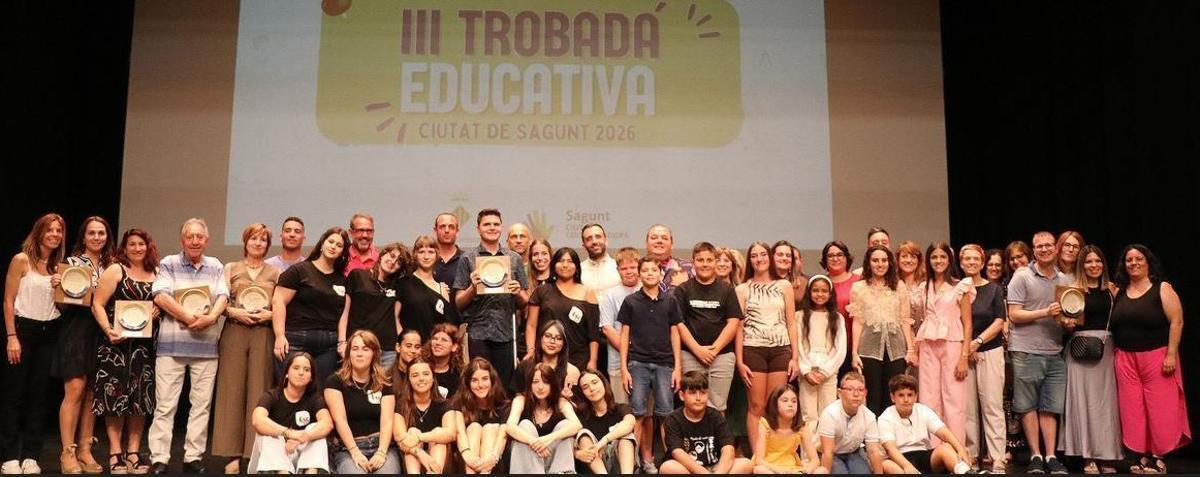 Alumando, profesorado y autoridades.