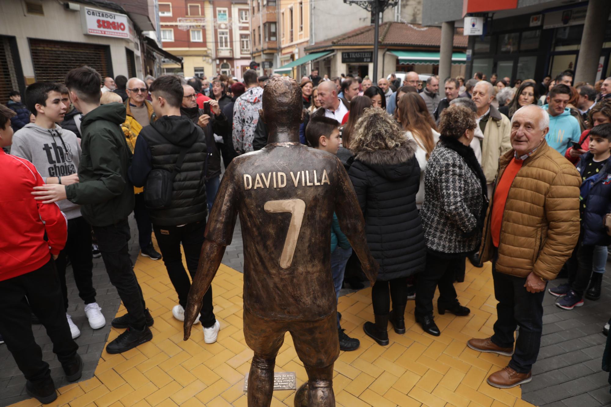 El futbolista David Villa inaugurará su estatua en La Felguera