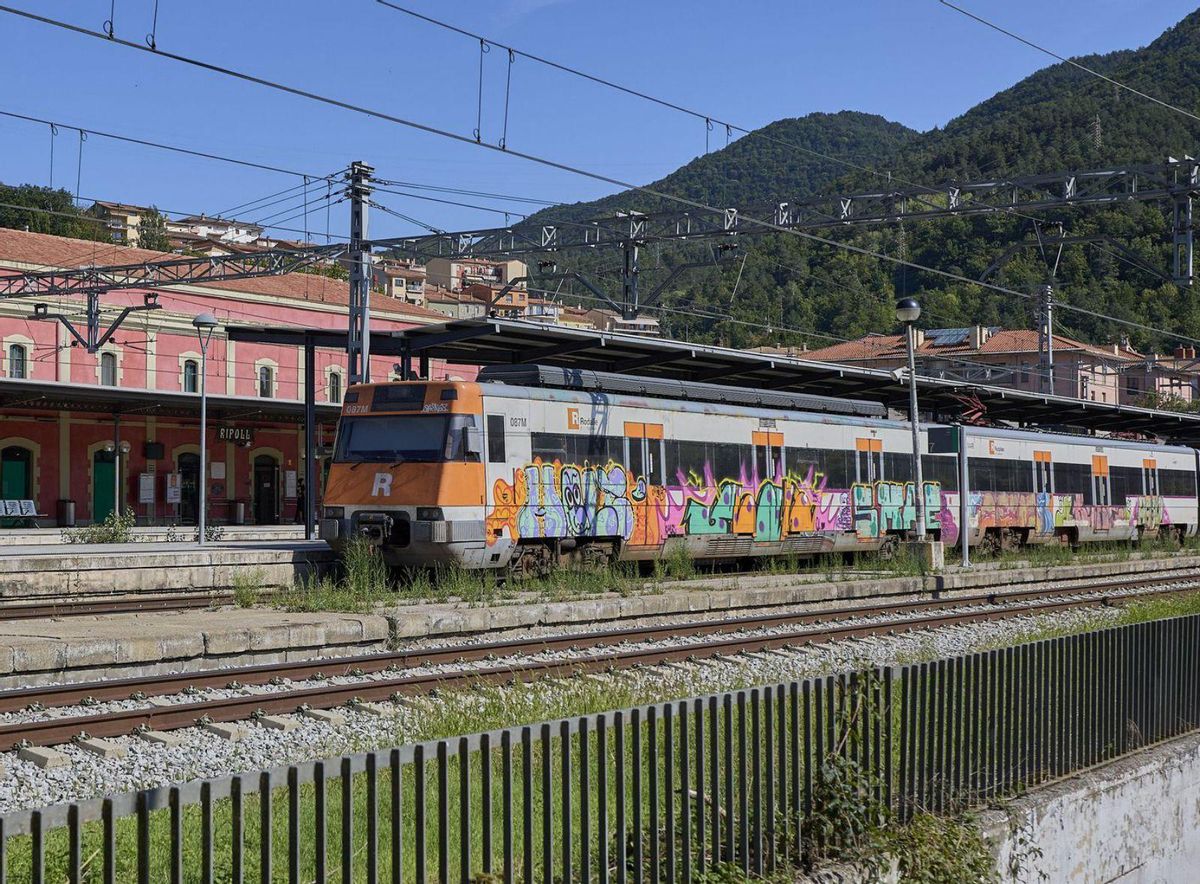 Els tallers de Ripoll permetran reparar trens sense passar per BCN Els tallers de Ripoll permetran reparar trens sense passar per BCN