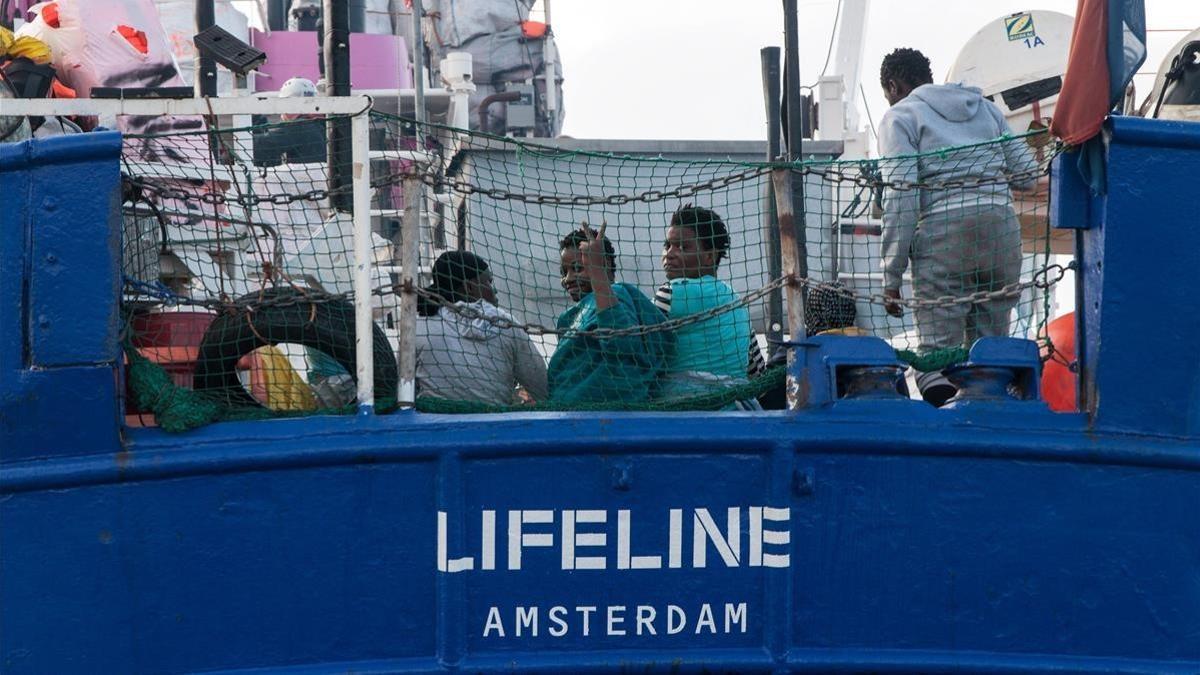 El 'Lifeline' en alta mar.