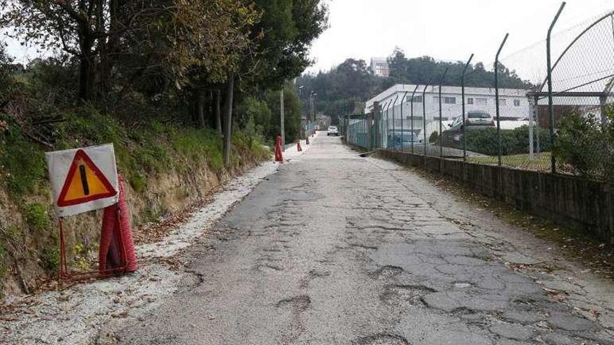 El tramo se convierte en un barrizal con cada lluvia. // FdV